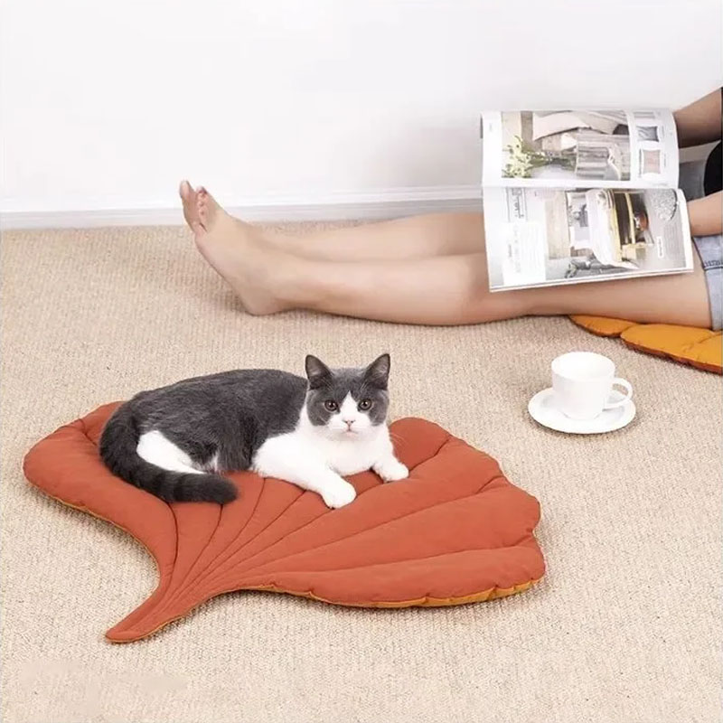 Outdoor Camping Dog Bed - Cuscino Reversibile Morbido a Forma di